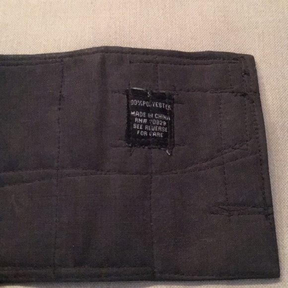 Grey fabric wallet with pockets and velcro closure - Picture 2 of 5